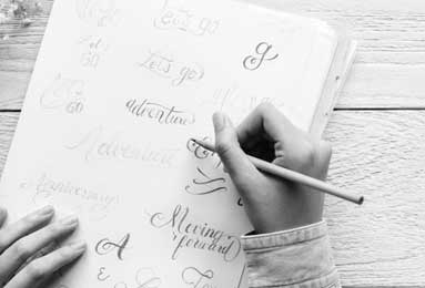 攀上高枝！比亚迪重金赞助曼城，网友调侃：王钰栋终于有机会踢欧冠了